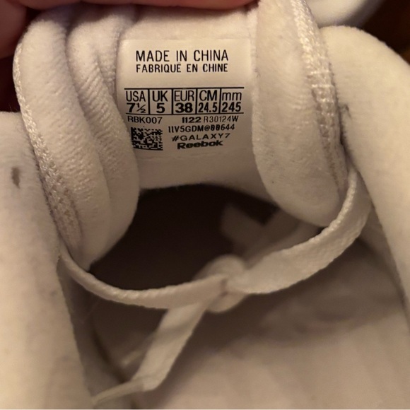 White Reebok Shoes - Picture 5 of 5